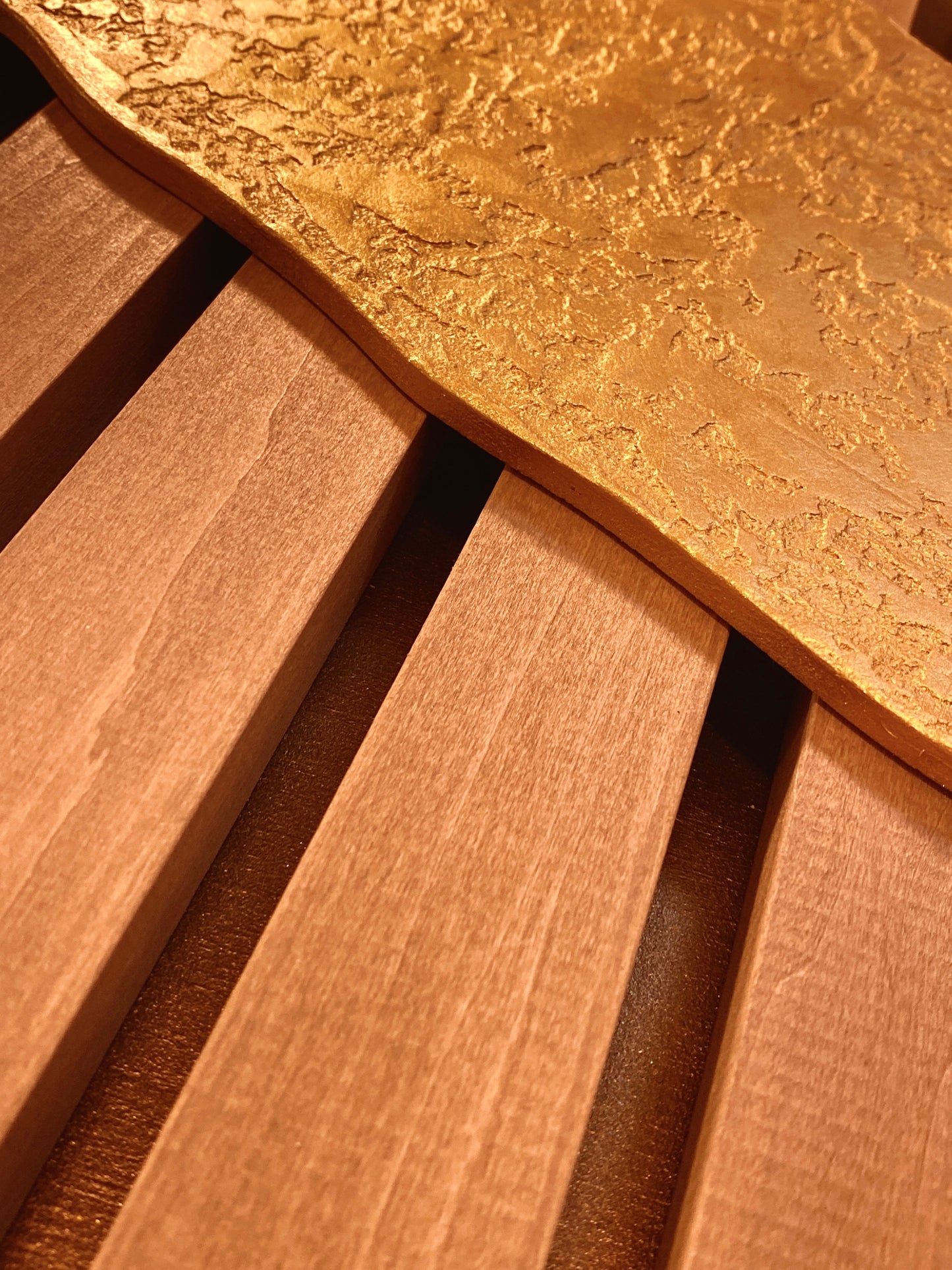 Riviera – Wood Wall Panel with Gold Relief – Natural