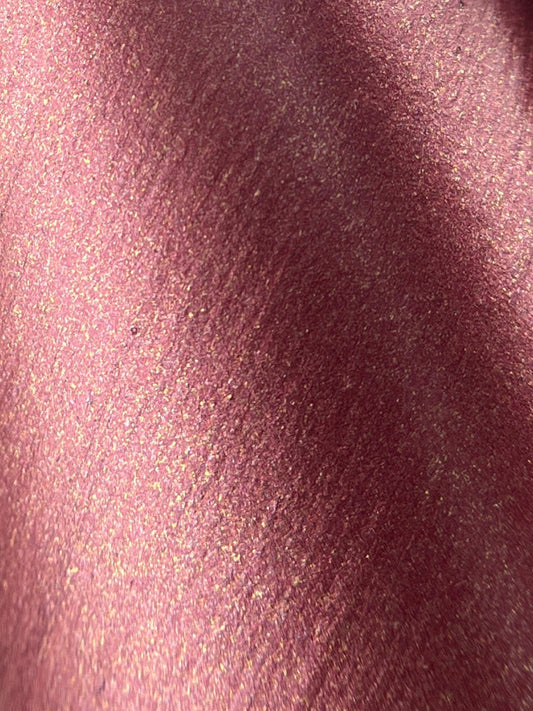 Color 8420155 Shadow Red Gold