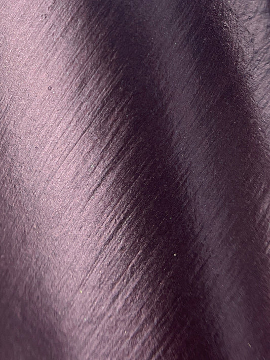 Color 84235 Shadow Red