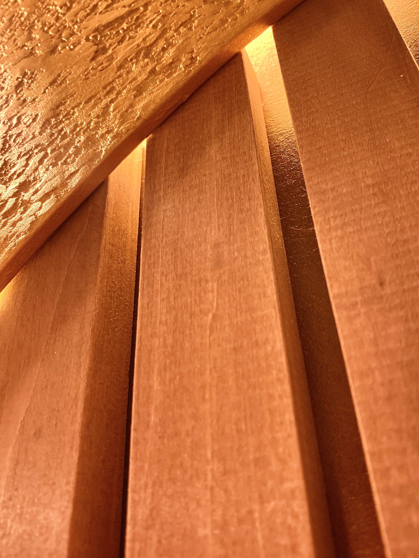 Sanset – Wood Wall Panel with Gold Relief – Natural